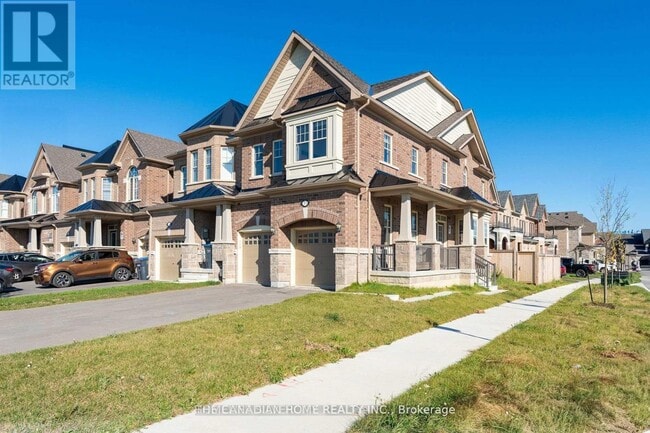 Building Photo - 31 Bushwood Trl