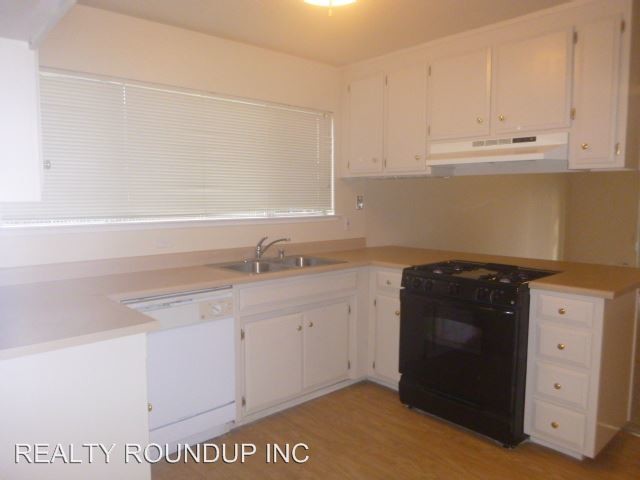 Foto del edificio - 3 br, 2 bath House - 2060 Quincy Ave