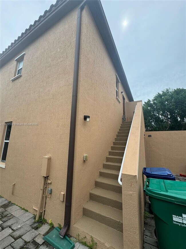 Foto del edificio - 9401 SW 171st Ave