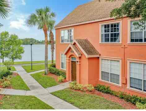 Foto principal - 9076 Lake Chase Island Way