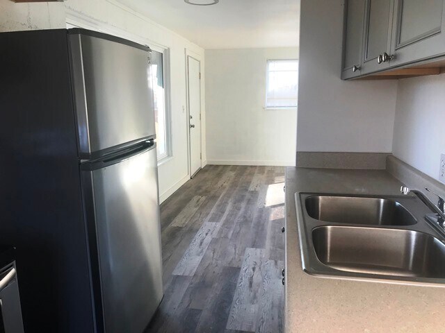 Foto del edificio - 120 E 8th N