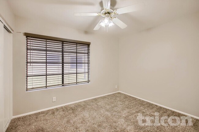 Building Photo - 2455 E Broadway Rd