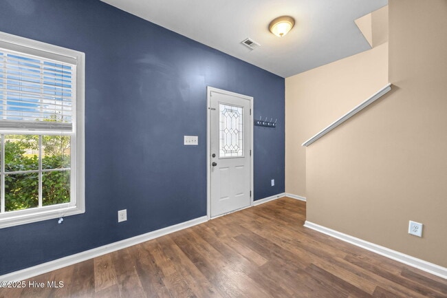 Building Photo - 111 Amberwine Cir