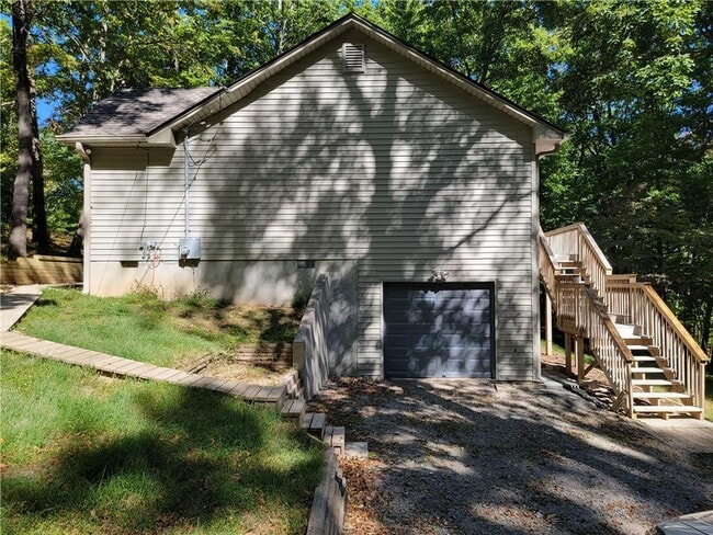 Building Photo - 14 Frost Pine Cir