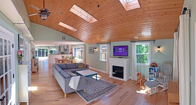 Photo - Beautiful 3 Bedroom, 2 Bathroom Remodeled Home & Solar!