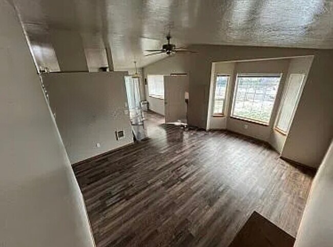 Foto del edificio - 1806 N Medina St