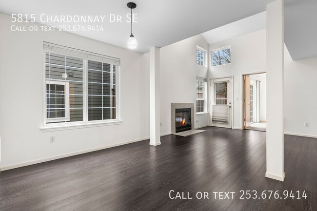 Foto del edificio - 5815 Chardonnay Dr SE