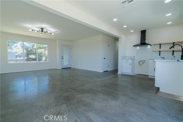 Foto del edificio - 61638 La Jolla Dr