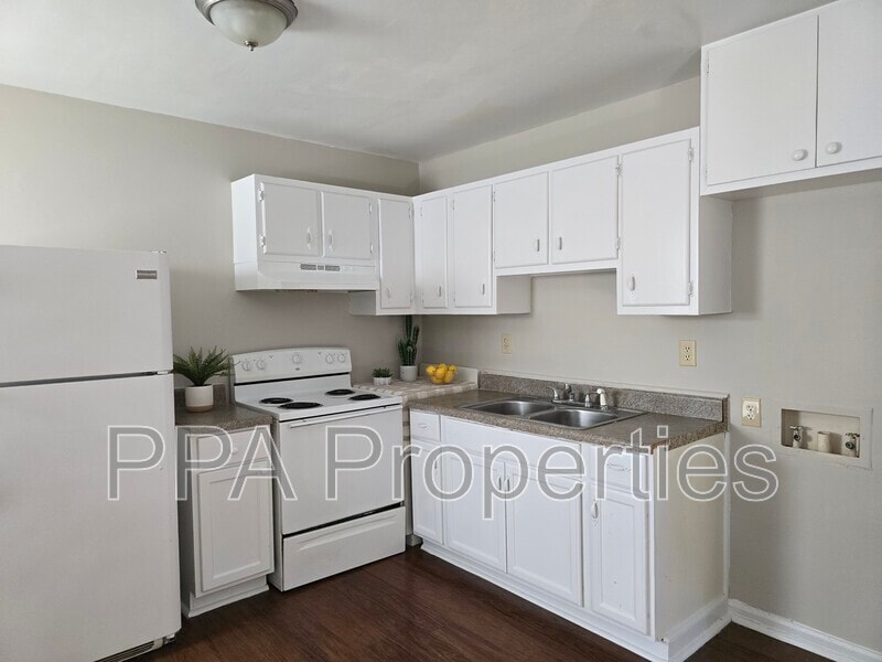 Photo - 2231 Summit St