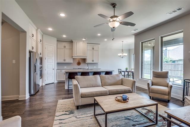 Building Photo - 406 Summer Grove Dr