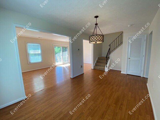 Foto del edificio - 10810 Coreys Way