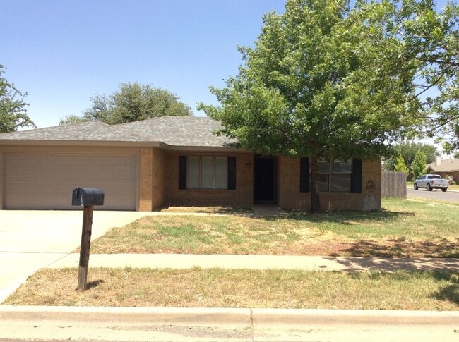 Foto del edificio - Beautiful 3/2/2 Home Available August!