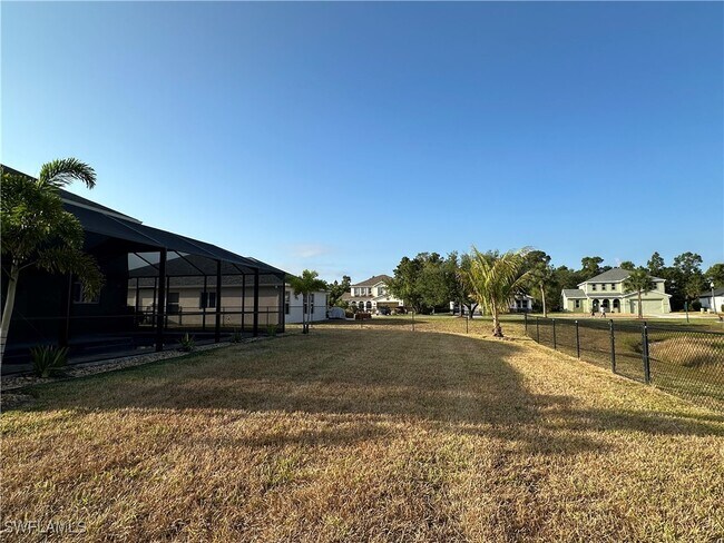 Building Photo - 8100 Allamanda Ct