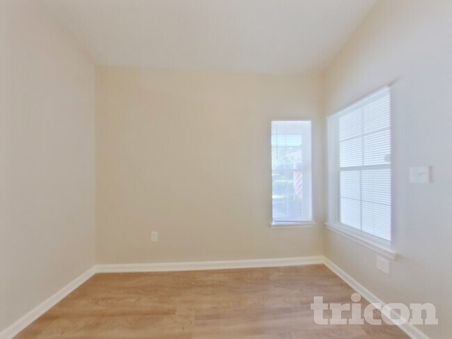 Building Photo - 5212 Haybridge Rd