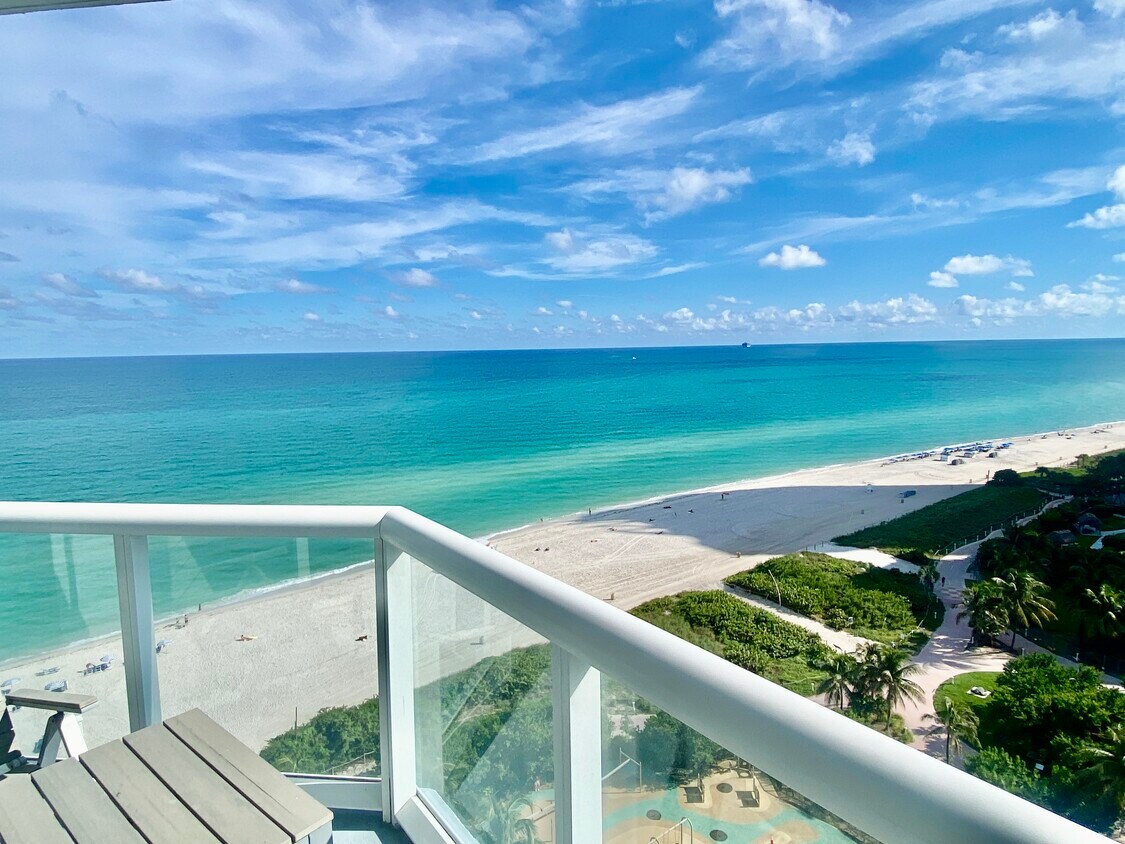 Primary Photo - 6515 Collins Ave
