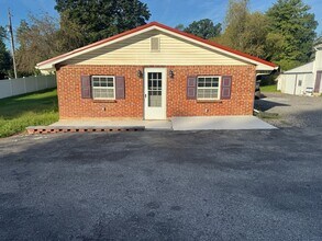 Building Photo - 445 N Biesecker Rd