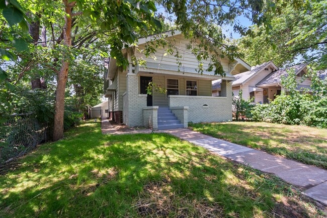 Foto del edificio - 631 SW Lindenwood Ave