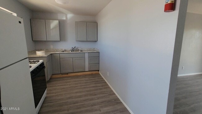 Building Photo - 110 N Ford St