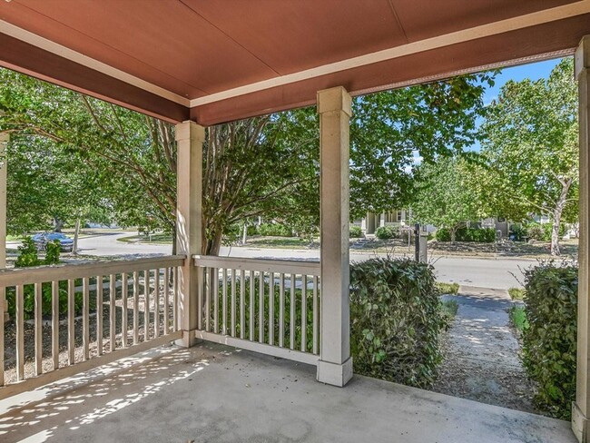 Building Photo - 1906 Enchanted Rock Dr