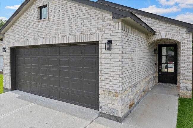 Photo - 17807 Glenwolf Dr House