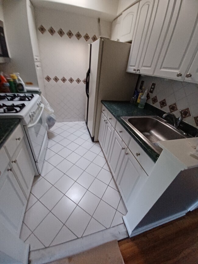 Foto del edificio - 2337 Haviland Ave