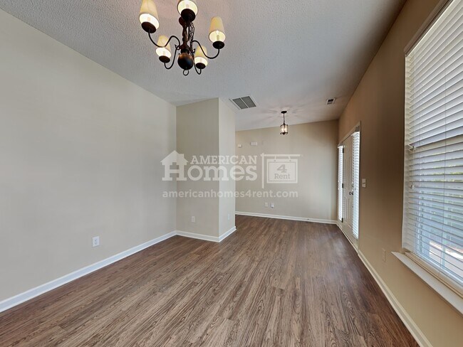 Foto del edificio - 5315 Ian Drive