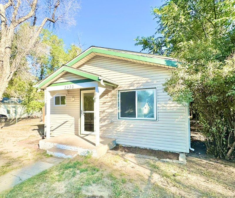 Photo - 2430 E Monument St