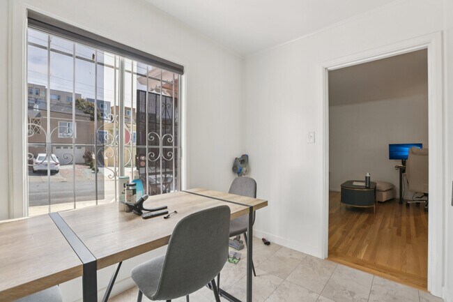 Foto del edificio - 143 Byxbee St