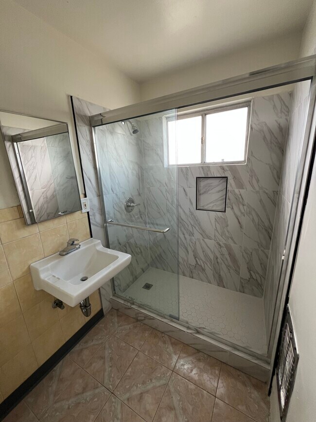 Foto del edificio - 335 W 88th St