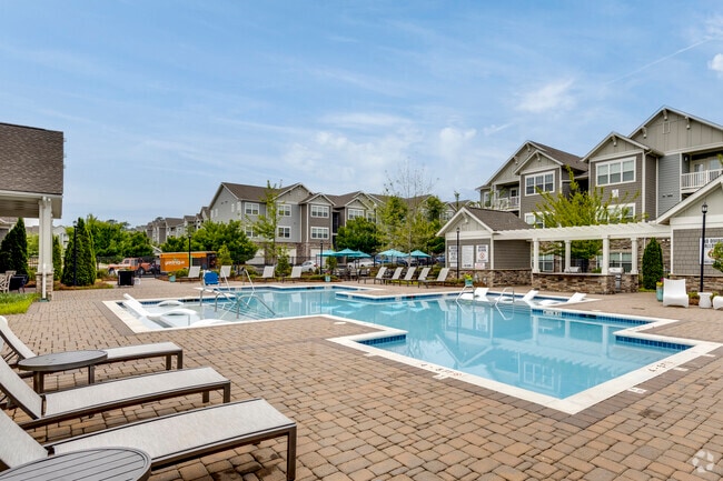 Building Photo - York Woods at Lake Murray Apartment Homes