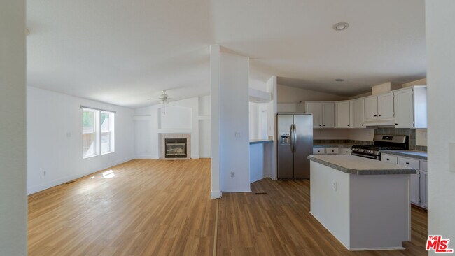 Foto del edificio - 25120 Charina Ln