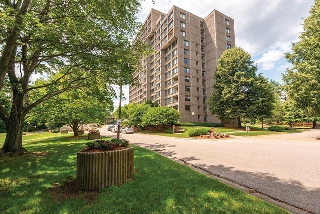 Building Photo - 250 Hammond Pond Pkwy