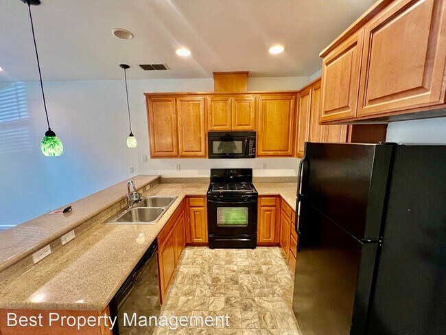 Foto del edificio - 2 br, 2.5 bath House - 6637 Forget Me Not