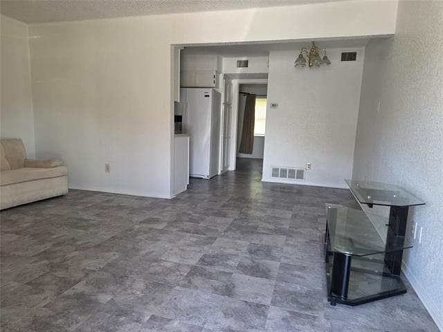 Building Photo - 990 Shady Brook Dr