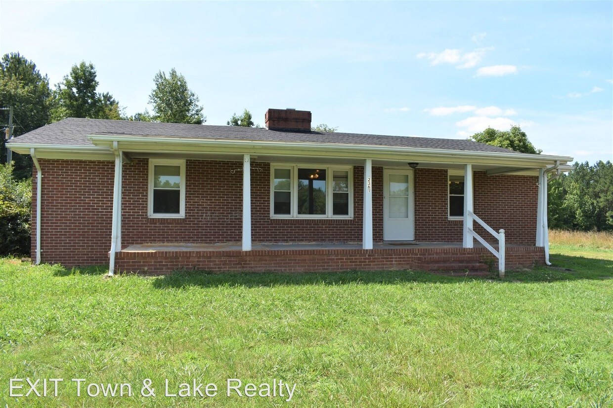 Primary Photo - 3 br, 1 bath House - 2361 Lake Gaston Drive