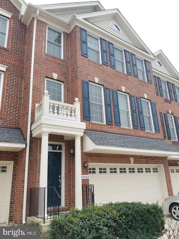 Foto del edificio - 25582 Creekmore Terrace