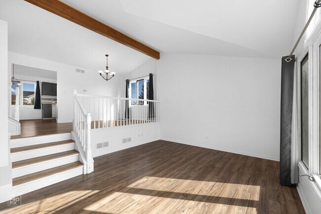 Foto del edificio - 501 Edgewater Dr