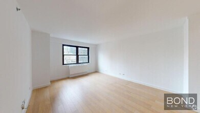 Building Photo - 222 E 39th St