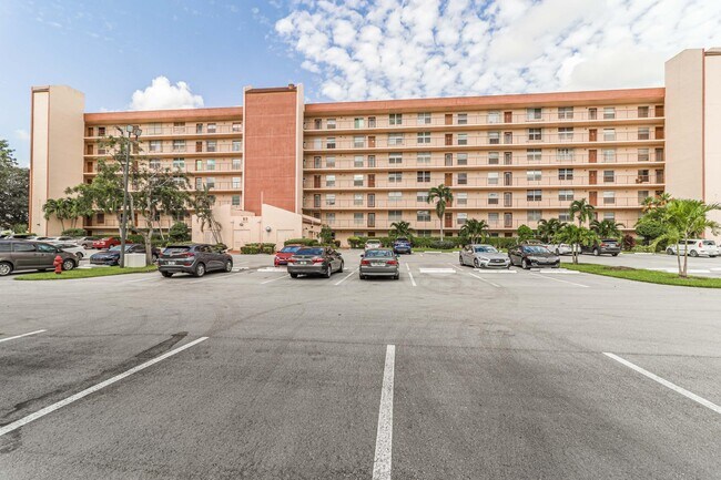 Foto del edificio - 14671 Bonaire Blvd
