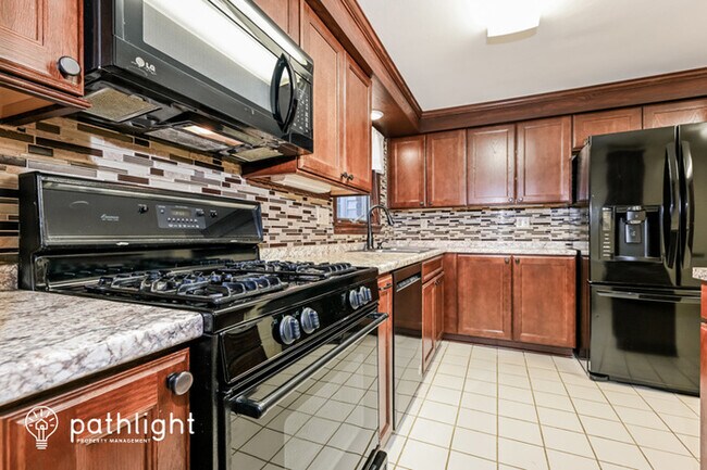 Foto del edificio - 1082 Cork Drive, Bethel Park, PA, 15102