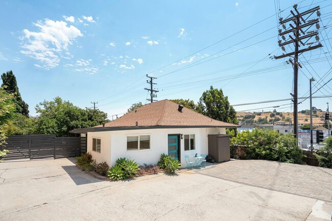 Building Photo - 3501 N Figueroa St