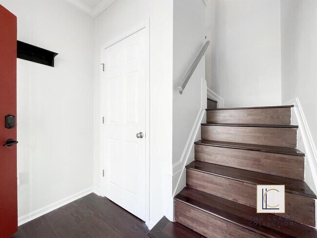 Building Photo - 4860 King John Way