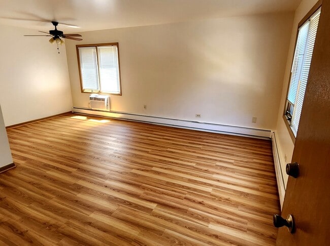 Building Photo - 10431 S Keating Ave