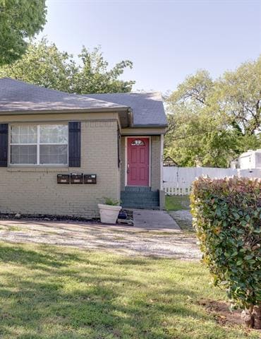 Foto principal - 422 E Worth St
