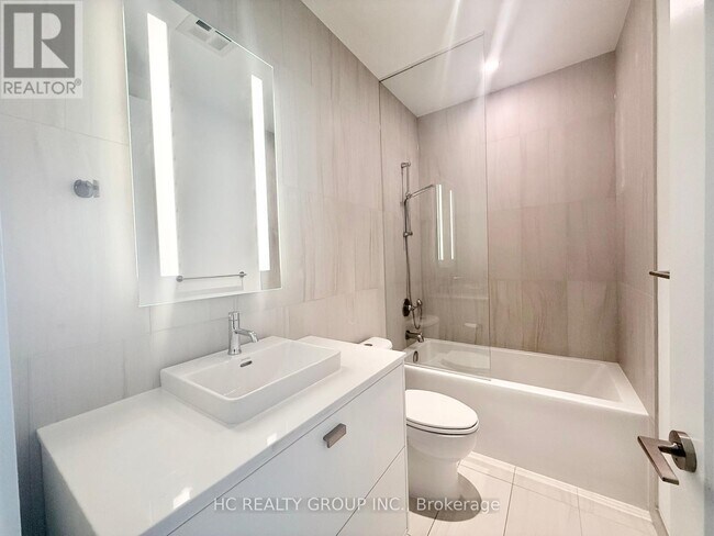 Building Photo - 470 Front St W