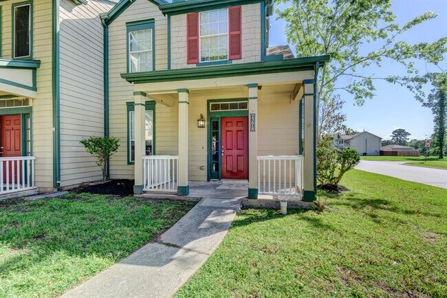 Building Photo - 23618 Wildwood Green Way