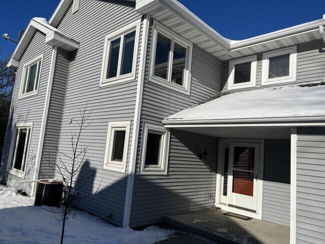 Building Photo - 806 N Gammon Rd.