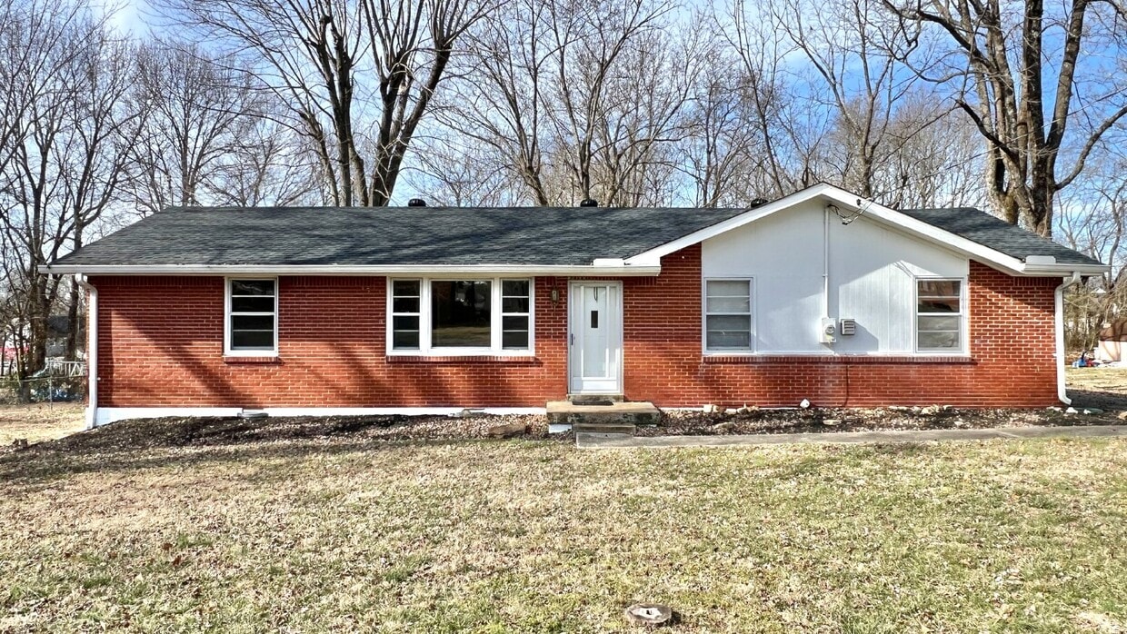 Coming Soon : 3BR+, 1 1/2BA house in Greenbrier - Coming Soon : 3BR+, 1 1/2BA house in Greenbrier