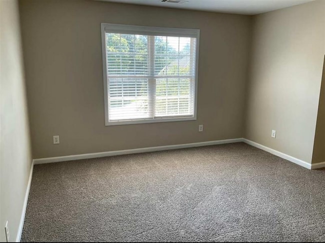 Building Photo - 3102 Windermere Dr