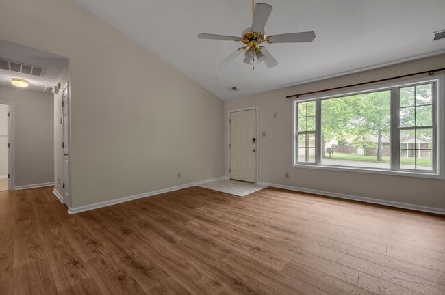 Building Photo - 2347 Stonewood Ln
